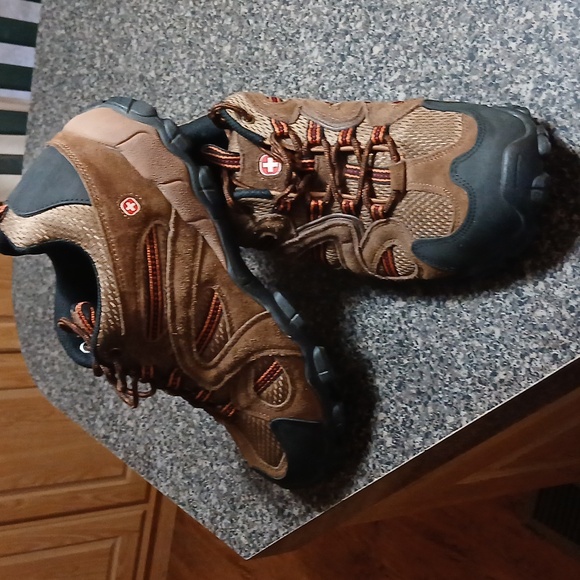 Mens Swiss Gear Hiking Shoes Sz 11 main image 4